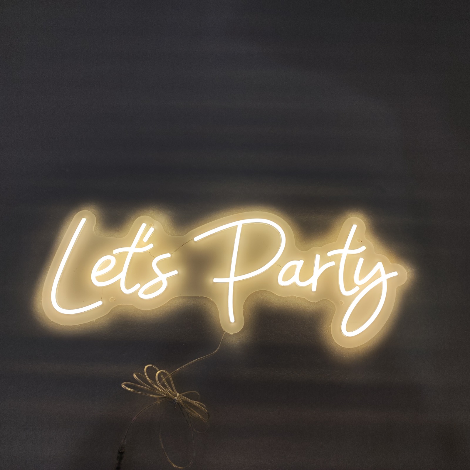 Let's Party neon